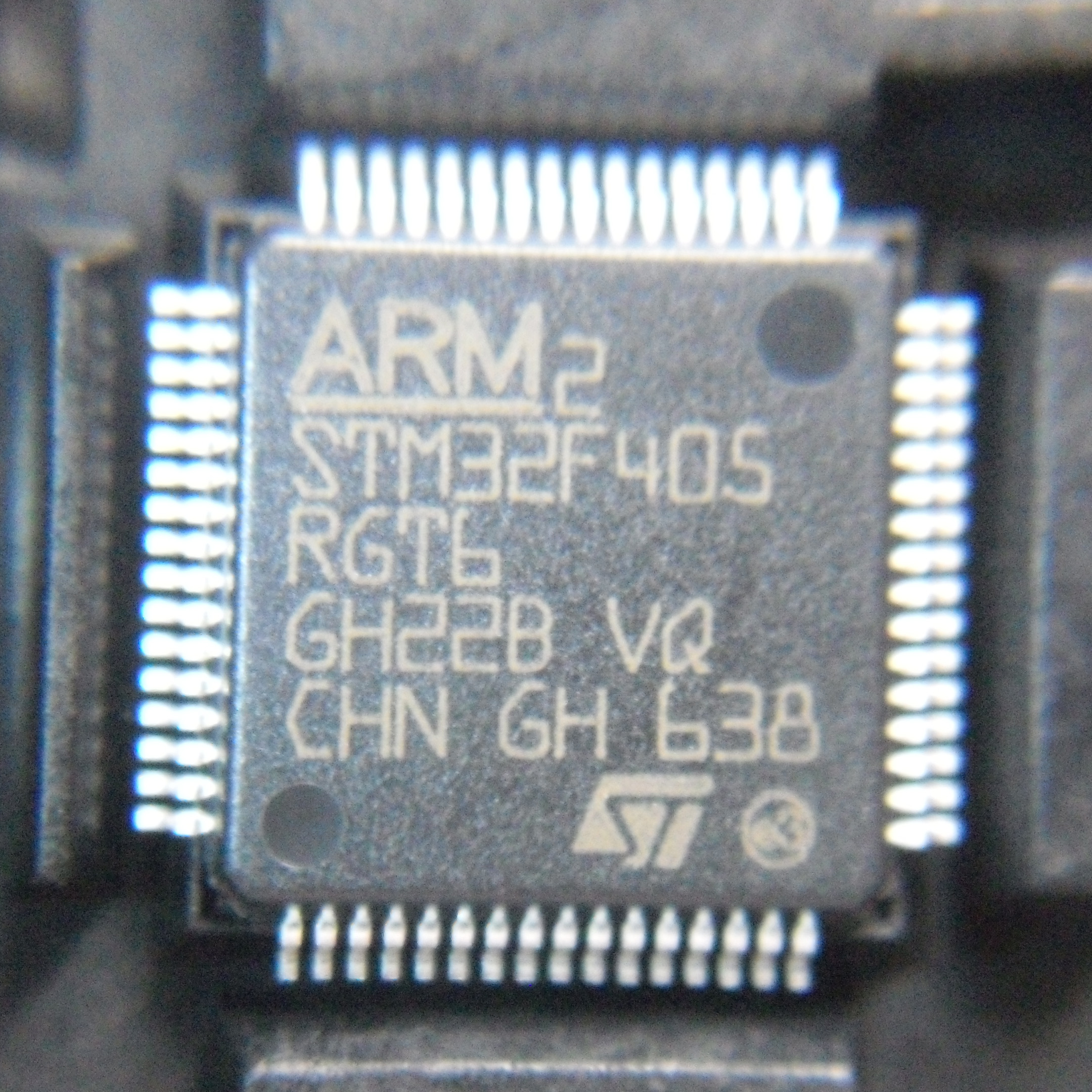 STM32F405RGT6V-ST意法半导体代理分销(STM32F405RGT6V市场价格在12.26元到36.78元)